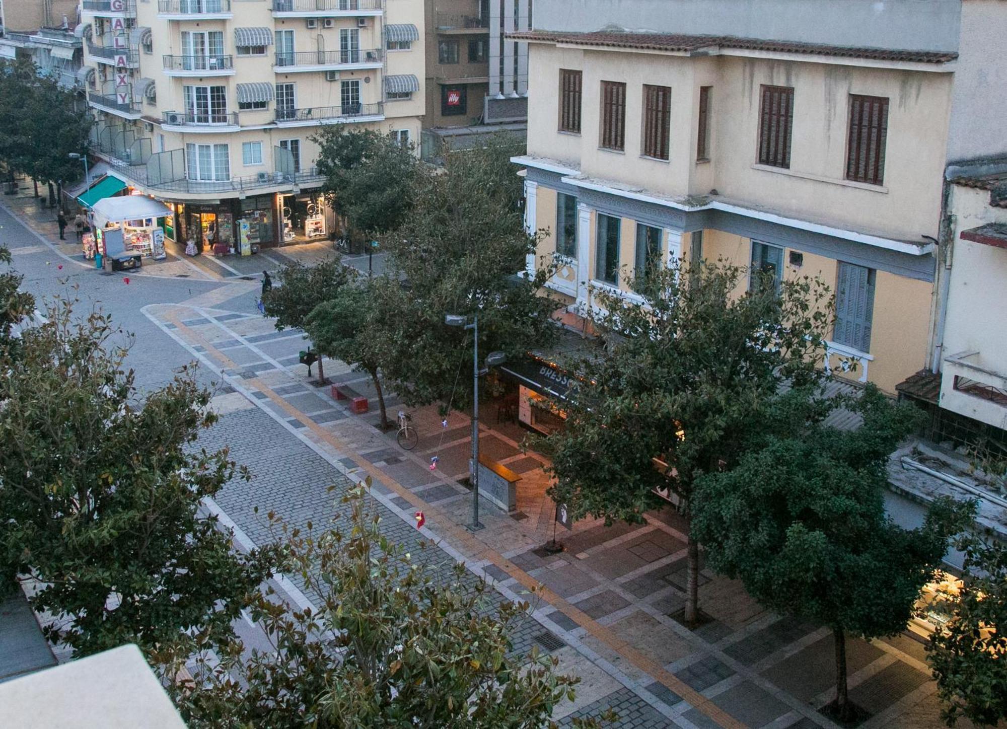 Mikel Angelo Hall Serres Exterior photo